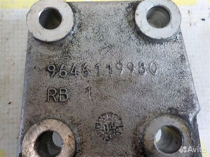 Кронштейн кпп Peugeot 607 1999-2010