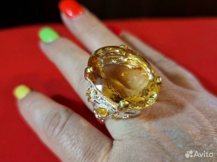 Перстень: Цитрин 43 карата.Родолит.925. 18.5