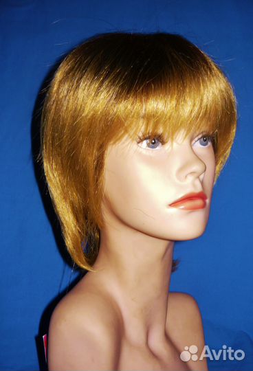 Парики женские