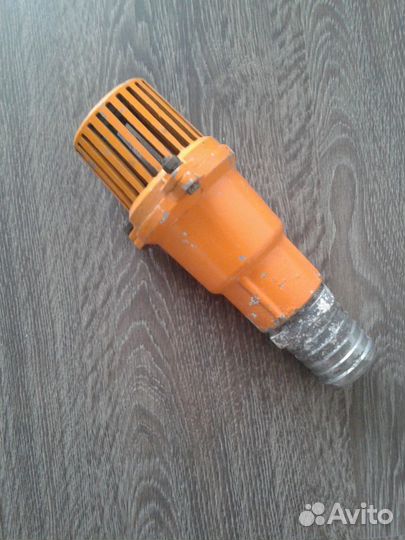 Заборник с клапаном на зид цбн-2