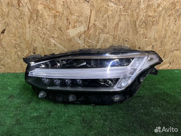 Фара левая Volvo XC90 II 2018+ Full LED