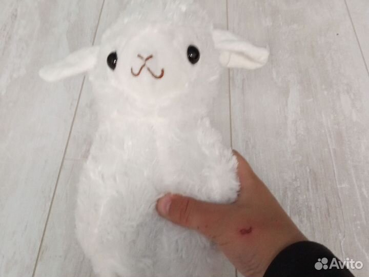 Лама белая 22 см