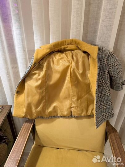 Пальто на девочку 116