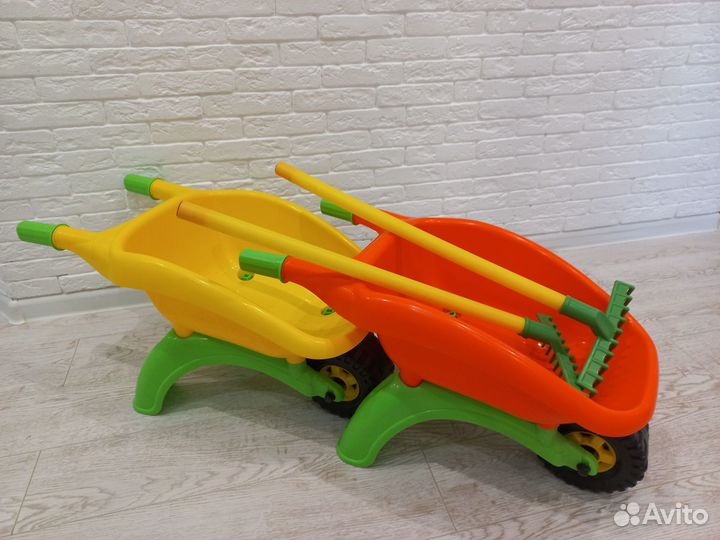 Детская садовая тележка/тачка