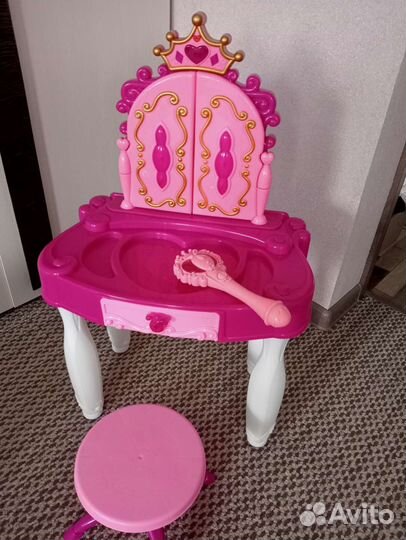 Туалетный столик с зеркалом детский