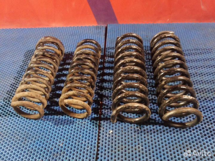 Пружины Mercedes C180