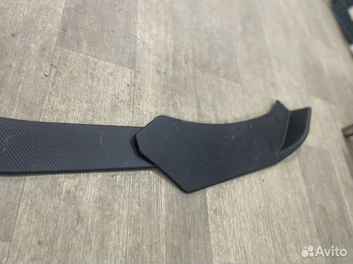 Сплитер на передний бампердля любой марки авто