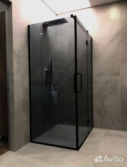 Душевая стеклянная перегородка
