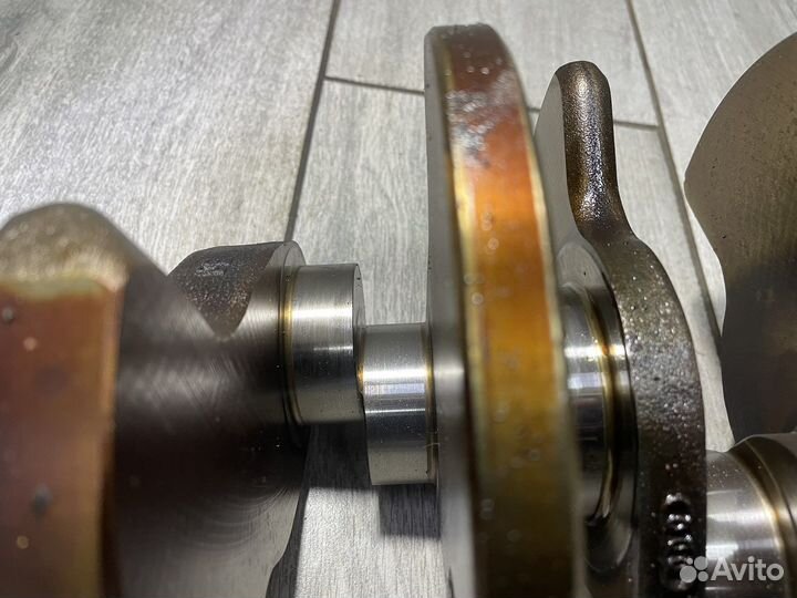 Коленвал AUK BKH BYU CAL Ауди А4 Б7 А6 С6 Q5 8R