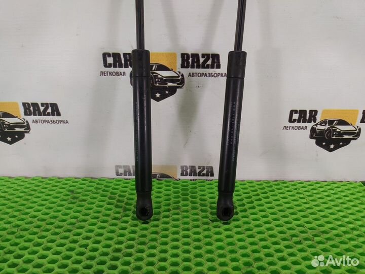 Амортизатор капота Volvo XC60