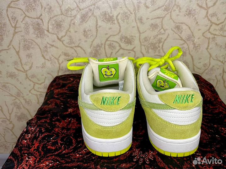 Кроссовки Nike SB Dunk Low 