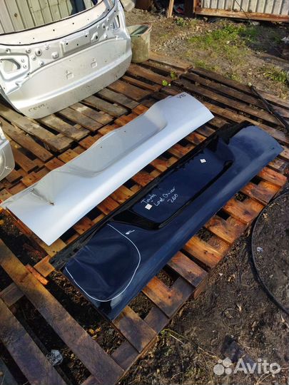 Борт откидной Toyota Land Cruiser 200