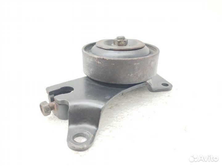 Ролик натяжной навесного оборудования Nissan