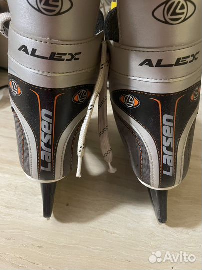 Коньки хоккейные