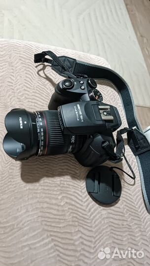 Профессиональный фотоаппарат