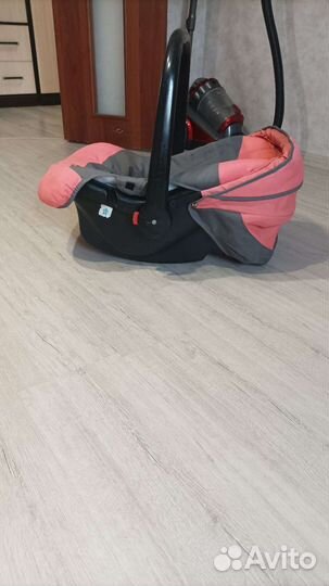 Автомобильное кресло от 0