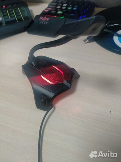 Продам настольный микрофон dexp U510