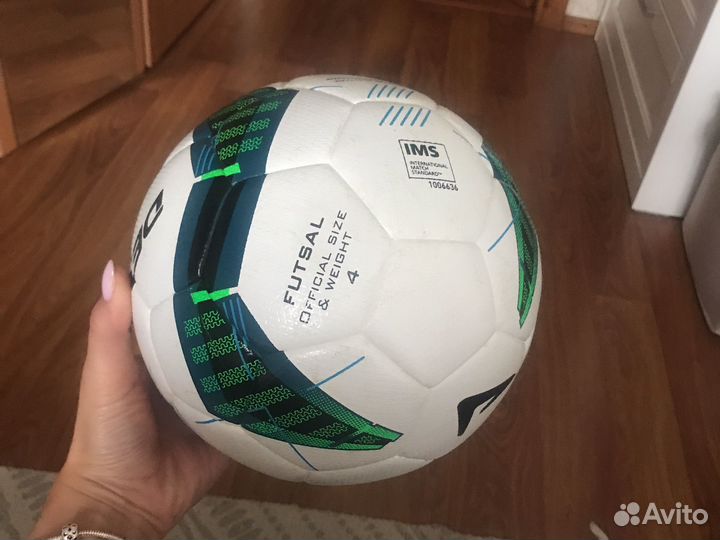 Футбольный мяч Demix 4