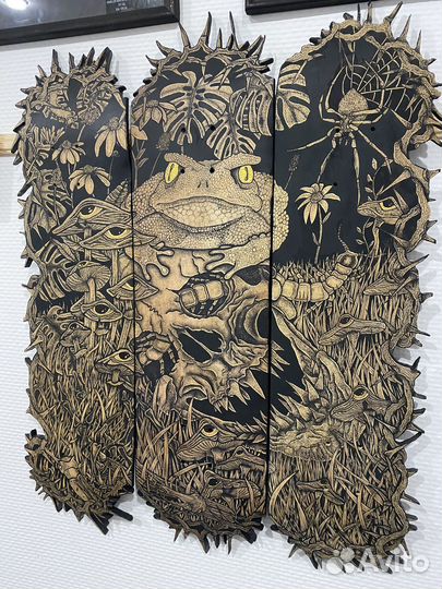 Интерьерная картина на досках от скейтборда