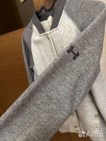 Бомбер under armour. Размер xs/s