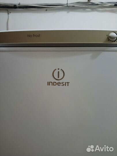 Морозильная камера Indesit SFR 167NF