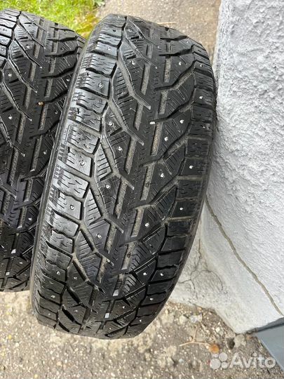 Orium 201 Winter 215/60 R17