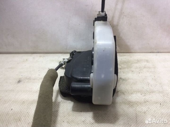 Замок двери Nissan Note