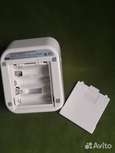 Автоматический тонометр AND UA-888