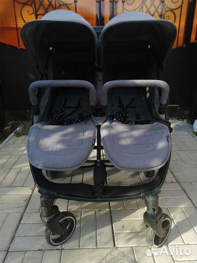 Коляска прогулочная для двойни
