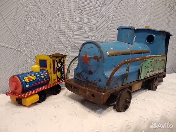 Паровоз игрушка СССР жестяной