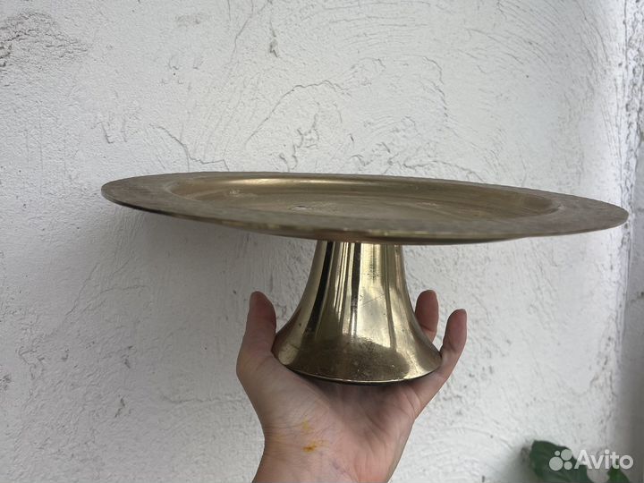 Тортовница на ножке