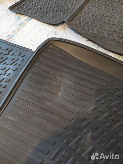 Автомобильные коврики резиновые