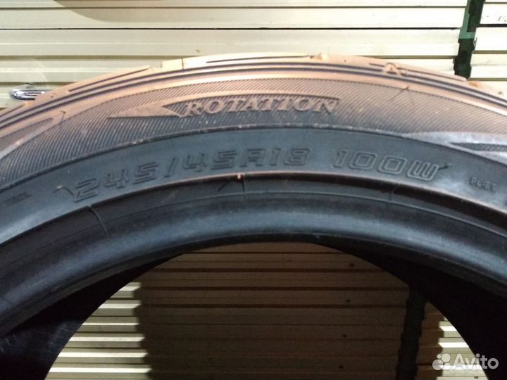 Dunlop Direzza DZ102 245/45 R18 100W