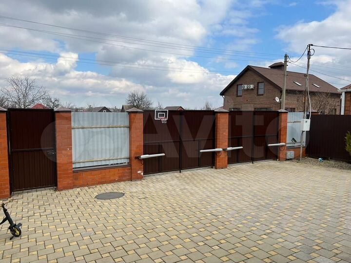 Дом 252 м² на участке 14,4 сот.