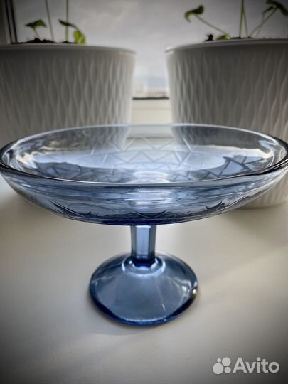 Вазочка на ножке