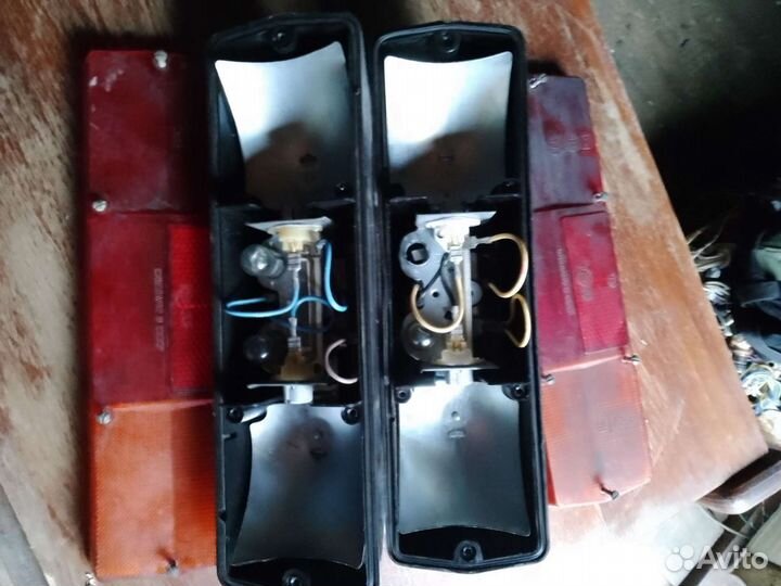 Фонарь задний