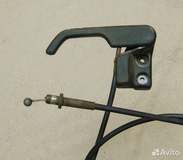 Трос капота VW Golf 2