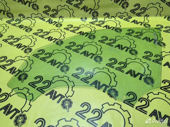 Стекло переднее левое Bmw X5 E70 N55 (3 10.05.2011