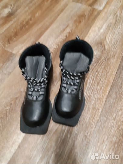 Лыжные ботинки 32 размер