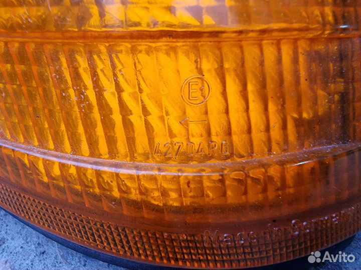 Поворотник правый Mercedes-Benz W124