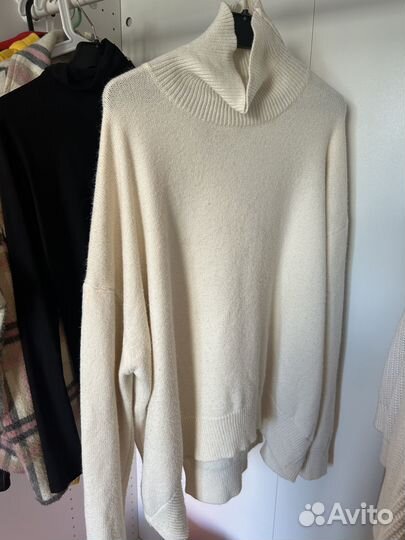 Свитер