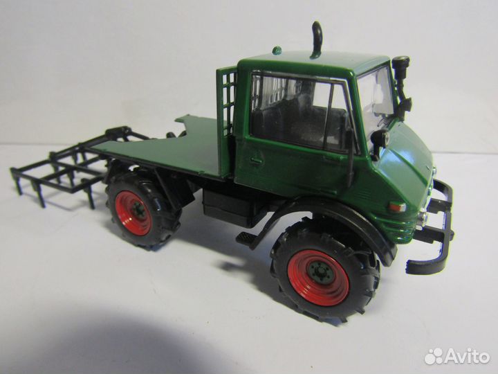 Модель 1:43 Унимог 406 1977г