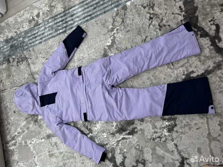 Горнолыжный комбинезон