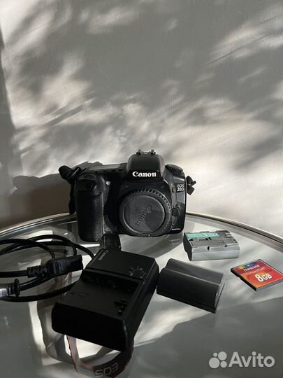 Зеркальный фотоаппарат canon 20d