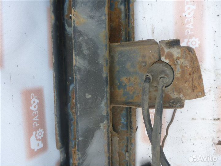 Фаркоп Mercedes-Benz 190 W201 M102E20 1991