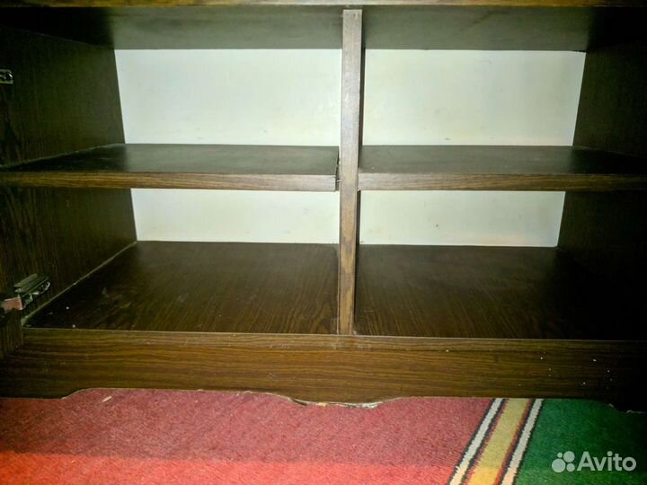 Вешалка для одежды настенная