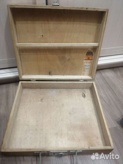 Деревянный дипломат