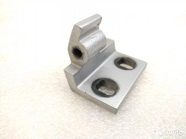 Петля двери задняя левая Bmw X5 E53 2005