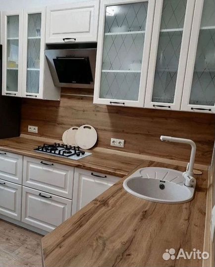 Кухонный гарнитур угловой