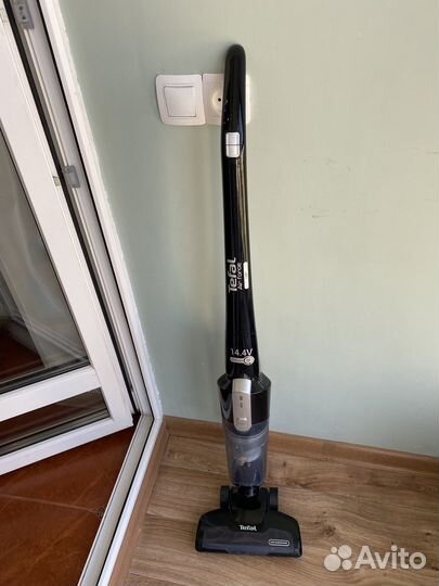 Вертикальный беспроводной пылесос tefal